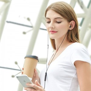 Earbuds & Speaker