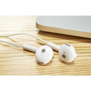 Earbuds & Speaker